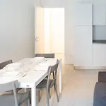 Ce6 - Corso Sempione • Large Apartment